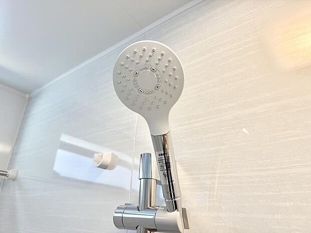 ■わざわざシャワー水栓のレバーまで手を伸ばす必要がなく、簡単に止水できる