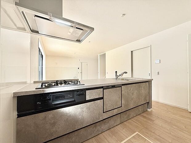 ■シンプルで美しく心地よい時間を生むキッチン空間