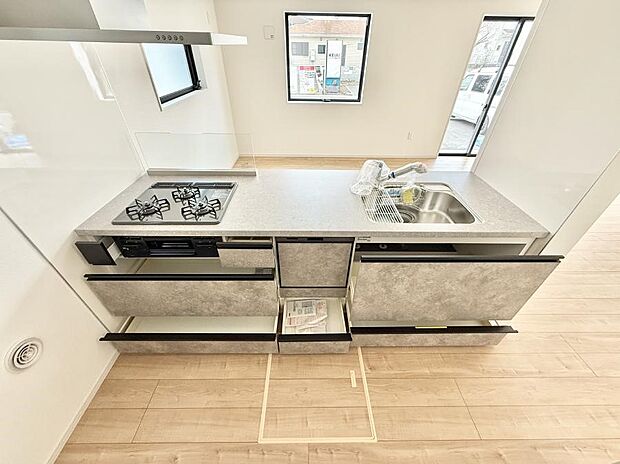 ■家族の絆を深める、温もりのあるキッチン