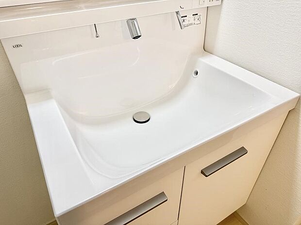 ■手洗いや顔を洗う時も快適に使える便利なシャワー