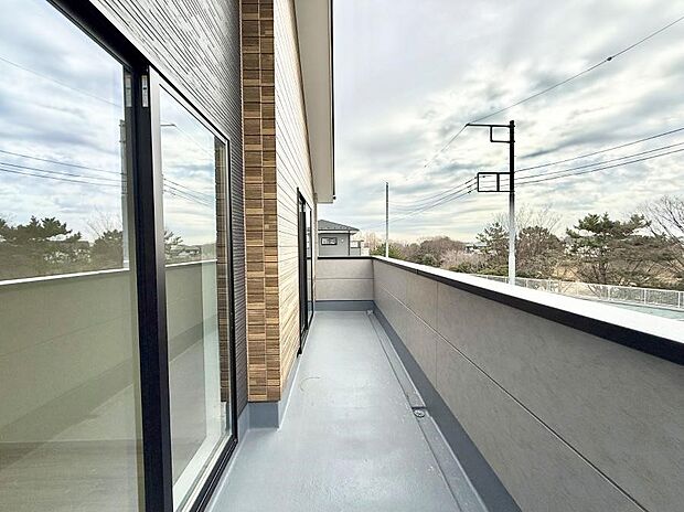 ■ 季節の移ろいを感じられる開放的な空間です