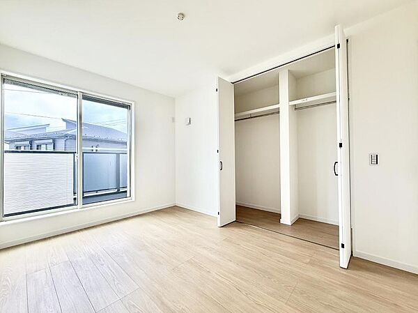 4号棟  ■静かな洋室で読書や趣味に集中できる場所