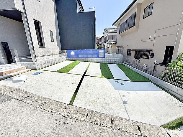 1号棟 広い駐車場スペースが魅力的です