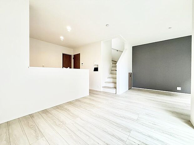 2号棟 ■落ち着いた色合いのお部屋で穏やかな時間を楽しめます