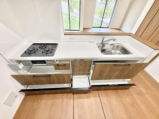 2号棟 ■シンプルで機能的、毎日使いやすいキッチン