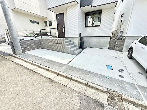 1号棟 ■ストレスなく駐車できる広さで安心