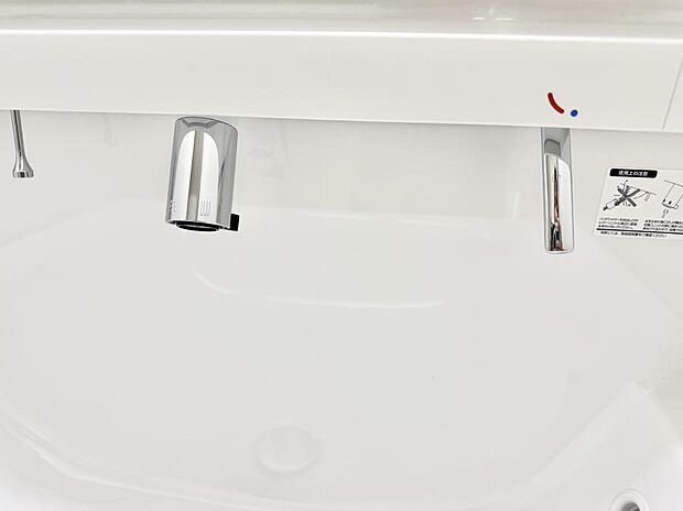 ■手洗いや顔を洗う時も快適に使える便利なシャワー