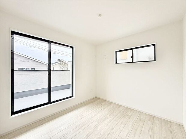 3号棟 ■落ち着いた色合いのお部屋で穏やかな時間を楽しめます