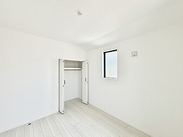 1号棟  ■落ち着いた色合いのお部屋で穏やかな時間を楽しめます