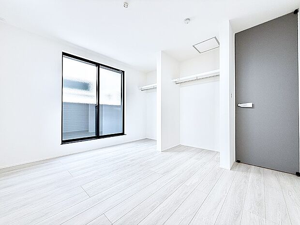 D号棟 ■落ち着いた色合いのお部屋で穏やかな時間を楽しめます