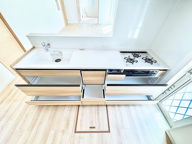 ■家族の絆を深める、温もりのあるキッチン