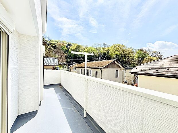 ■ 季節の移ろいを感じられる開放的な空間です