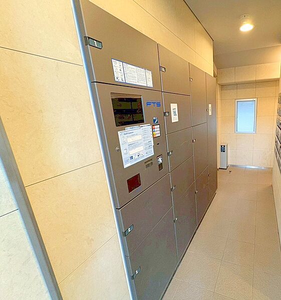不在時でも荷物が受け取れる便利な宅配ボックス