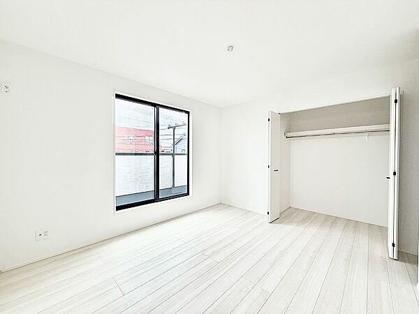 2号棟  ■広いクローゼット、収納は多い方が嬉しいですね！