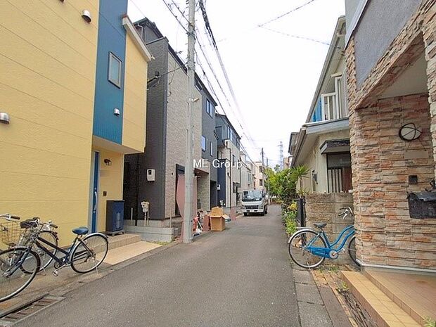 ■小中学校も広い公園も近くて、住環境良好！