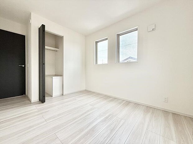 1号棟 ■落ち着いた色合いのお部屋で穏やかな時間を楽しめます