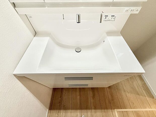 ■手洗いや顔を洗う時も快適に使える便利なシャワー