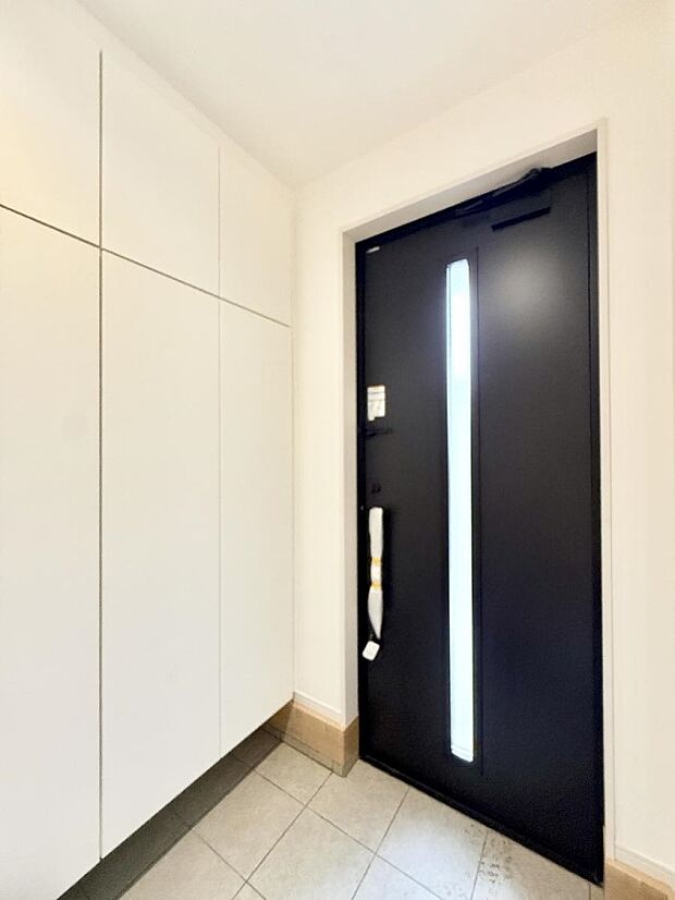 2号棟 ■ シンプルで美しく、快適な暮らしの入り口