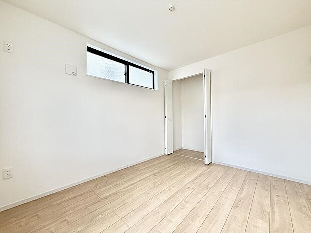 2号棟 ■落ち着いた色合いのお部屋で穏やかな時間を楽しめます