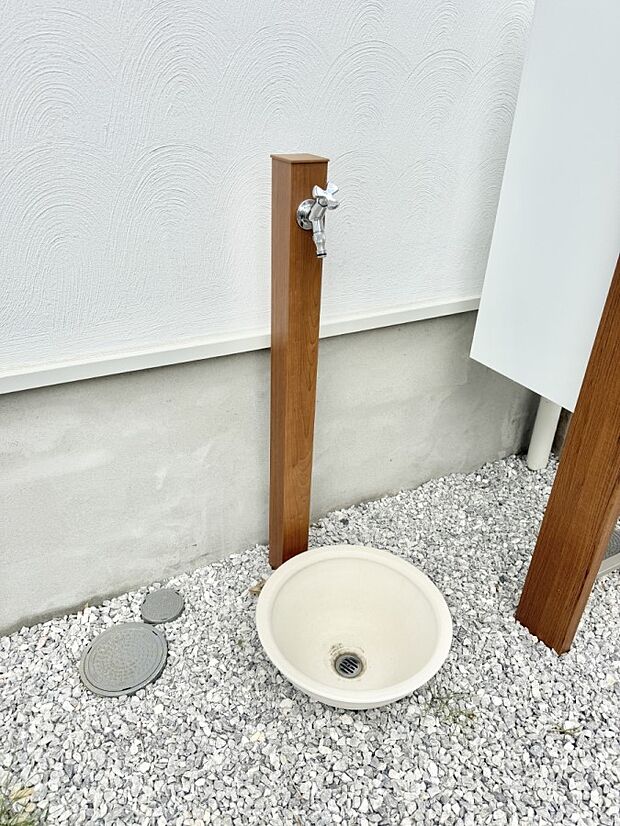 7号棟 ■ガーデニングや洗車などの際に大活躍な屋外立水栓