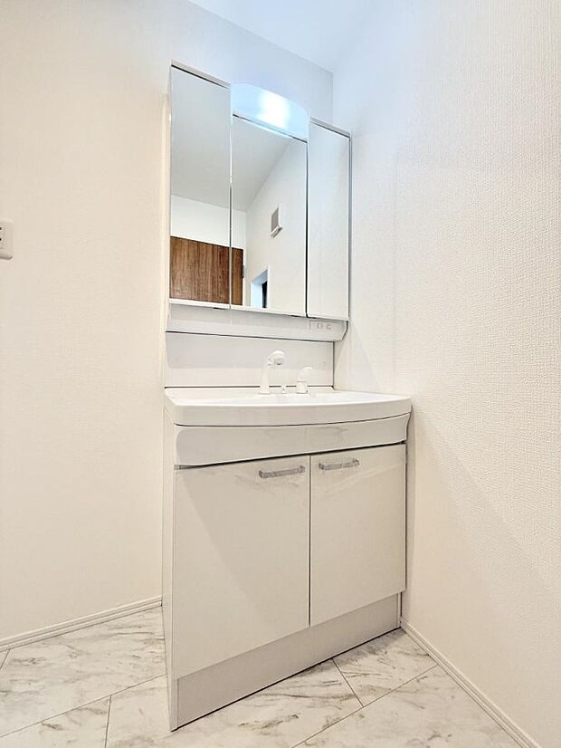 2号棟 ■明るい洗面所は毎朝の歯磨きも楽しくできちゃいそうです