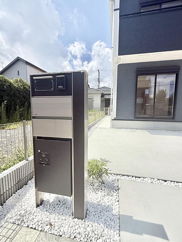 1号棟 ■ シンプルで美しく、住まいの第一印象を彩る玄関です