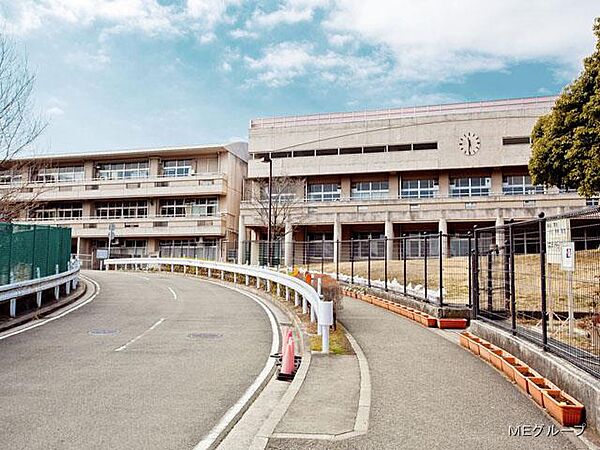 中学校 700m 横浜市立中山中学校