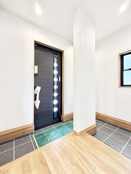 2号棟  ■玄関はお家の顔！おしゃれな玄関でお客様をお迎え！
