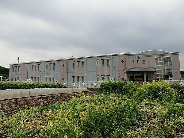 幼稚園・保育園 600m 片岡幼稚園