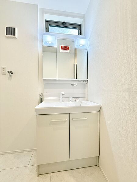 5号棟  ■お洒落で清潔感のある洗面所