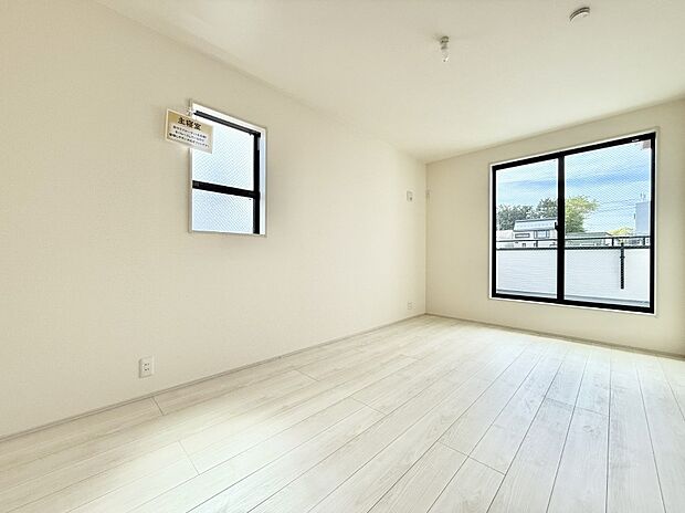 2号棟 ■落ち着いた色合いのお部屋で穏やかな時間を楽しめます