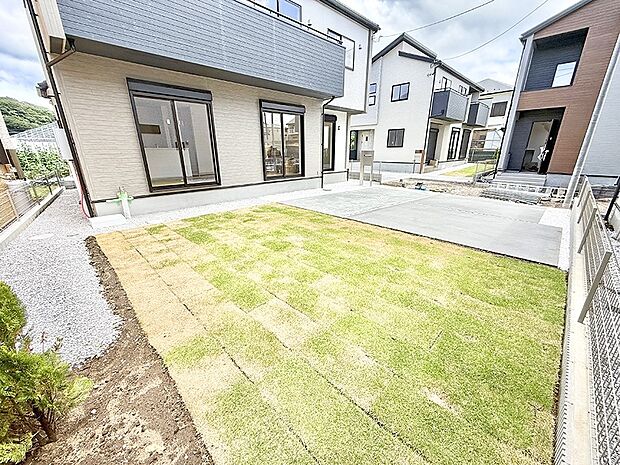 3号棟  ■暮らしに潤いを与える、緑が取り入れられた住まいです
