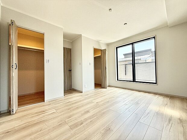 A号棟 ■落ち着いた色合いのお部屋で穏やかな時間を楽しめます