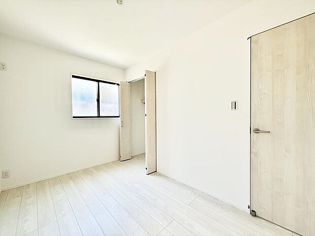 ■落ち着いた色合いのお部屋で穏やかな時間を楽しめます