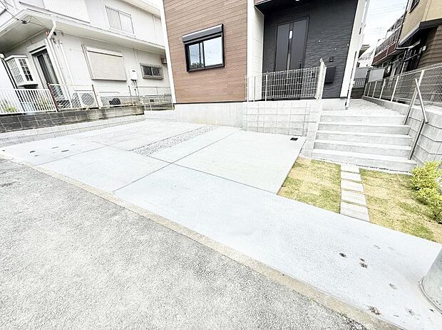 1号棟 ■快適な駐車スペースで安心