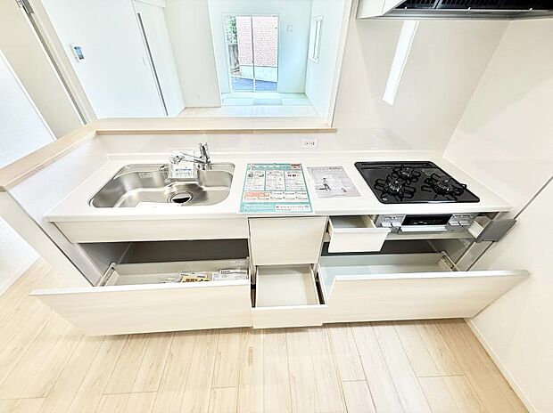 7号棟 ■シンプルで機能的、毎日使いやすいキッチン