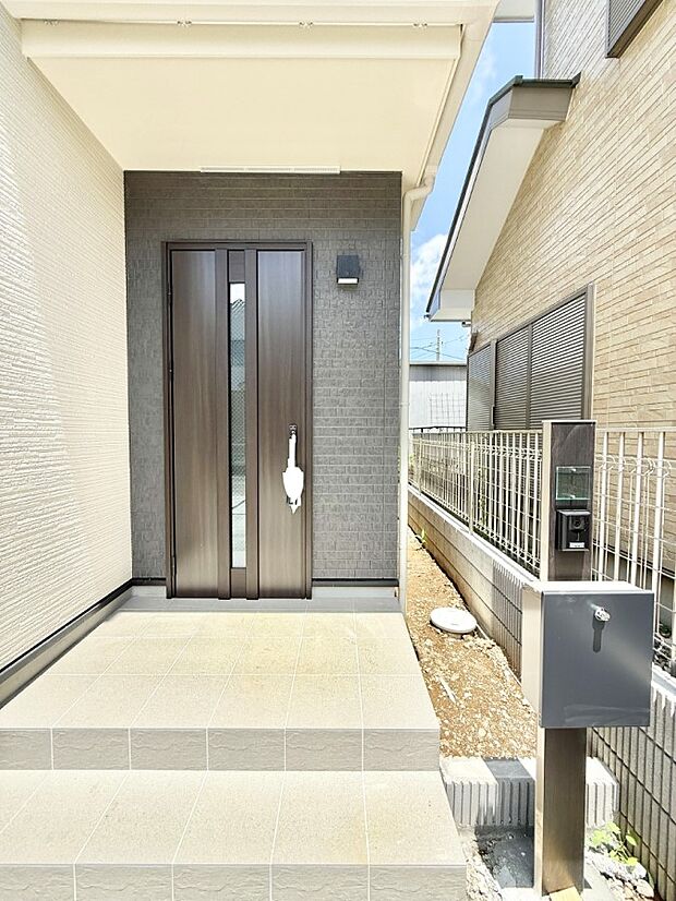 A号棟  ■ 心地よい暮らしへとつながる、温かい玄関