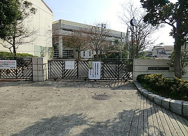 中学校 1840m 横浜市立南戸塚中学校