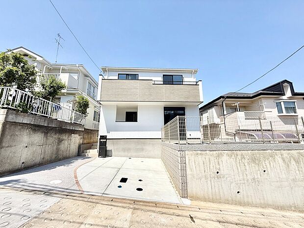 1号棟  落ち着いたお洒落な外観  