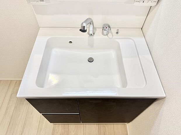 ■手洗いや顔を洗う時も快適に使える便利なシャワー