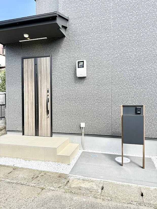 1号棟  ■ 心地よい暮らしへとつながる、温かい玄関