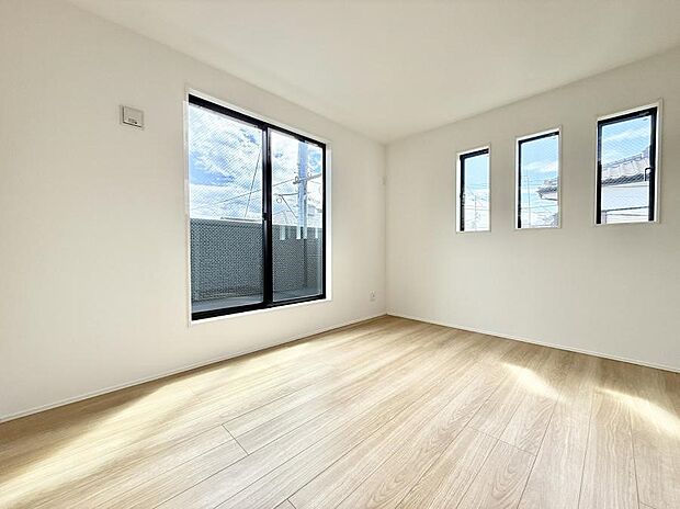 1号棟  ■落ち着いた色合いのお部屋で穏やかな時間を楽しめます