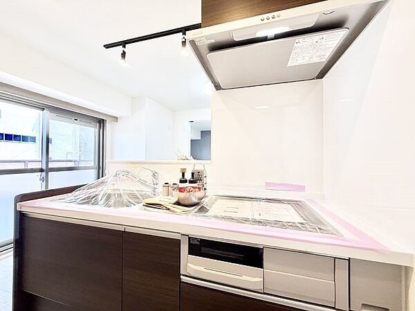 ■シンプルで美しく心地よい時間を生むキッチン空間