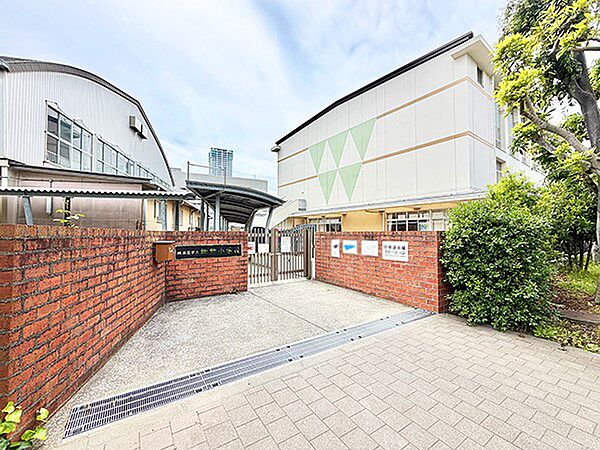 小学校 240m 横須賀市立諏訪小学校
