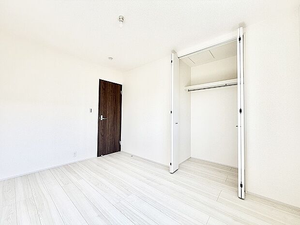 ■落ち着いた雰囲気のお部屋で心が安らぐ空間