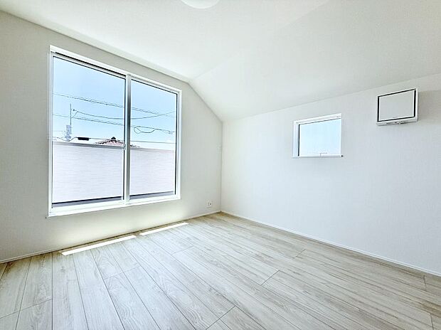 2号棟 ■落ち着いた色合いのお部屋で穏やかな時間を楽しめます