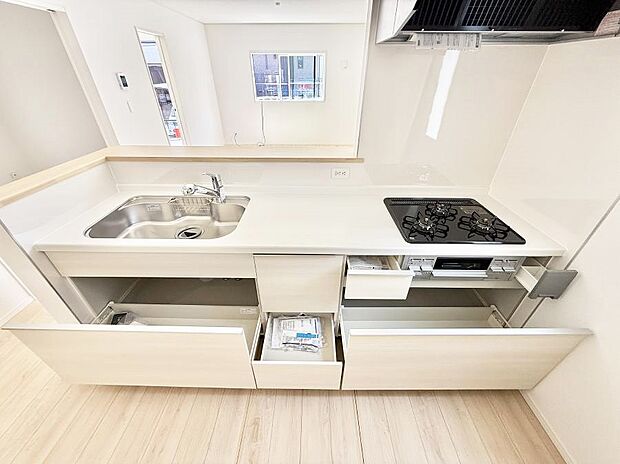 1号棟 ■シンプルで機能的、毎日使いやすいキッチン