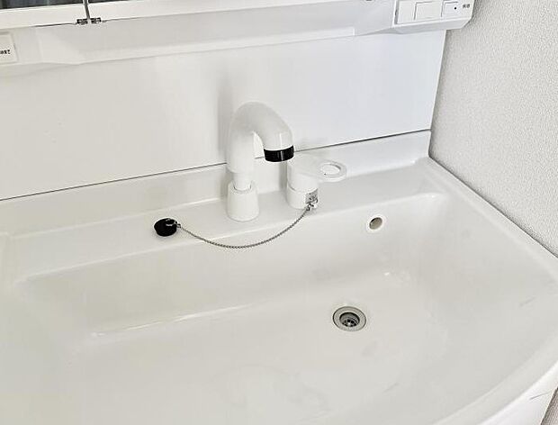 ■手洗いや顔を洗う時も快適に使える便利なシャワー