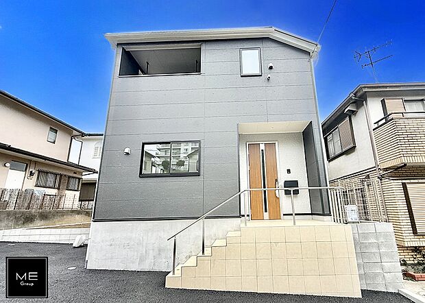 1号棟  白を基調とした、すっきりした外観デザインです