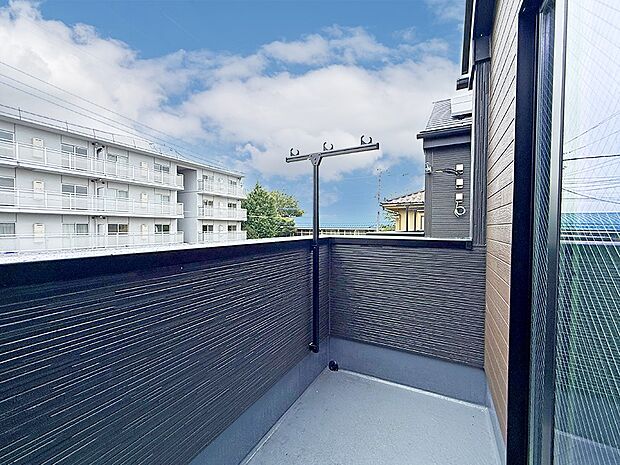 1号棟 ■ 季節の移ろいを感じられる開放的な空間です